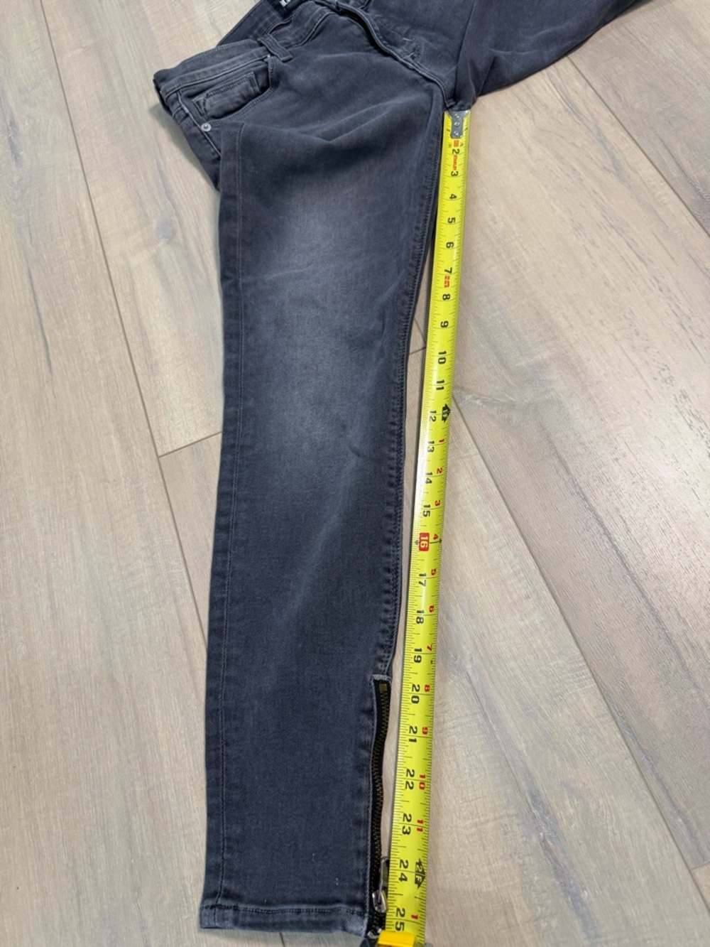 Hudson Jeans Black Washed Skinny Jeans with Ankle Zippers - Picture 8 of 8